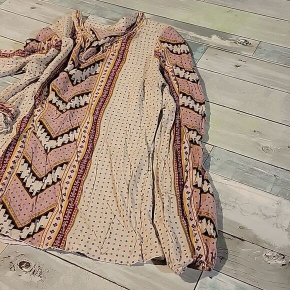 Gimmicks by BKE BoHo Long Sleeved Shirt/Top sz Small - Picture 3 of 5